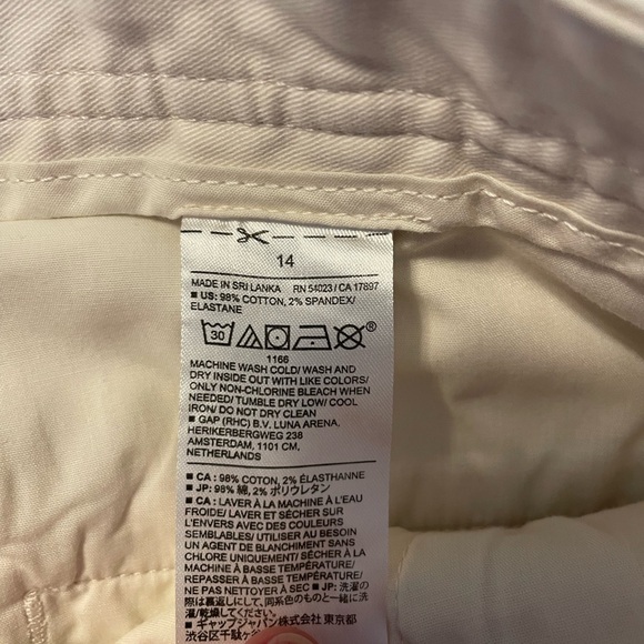Banana Republic size 14 High Rise Authentic Chino. Never worn. Off white classic - Picture 8 of 9